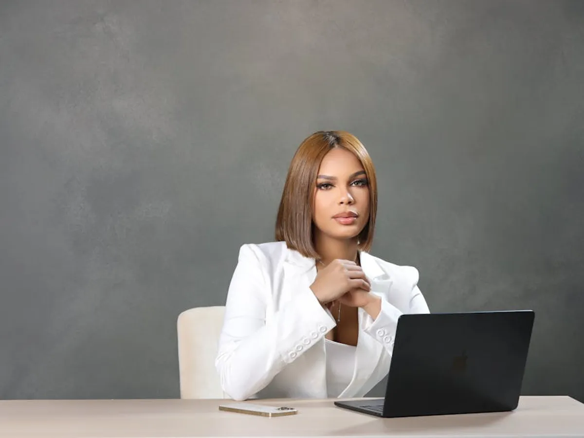 How Nadine Caridi Connects With the Way People Discover Websites Online